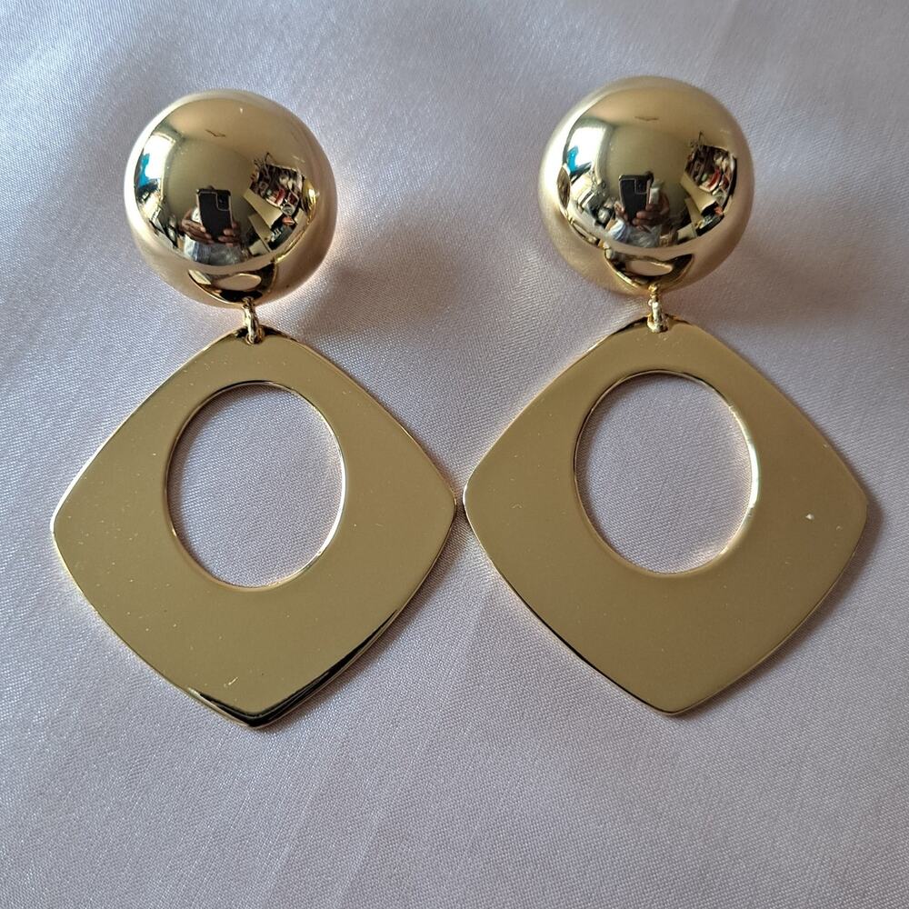 NWOT Tuckernuck Gold Lennon Earrings - One Size